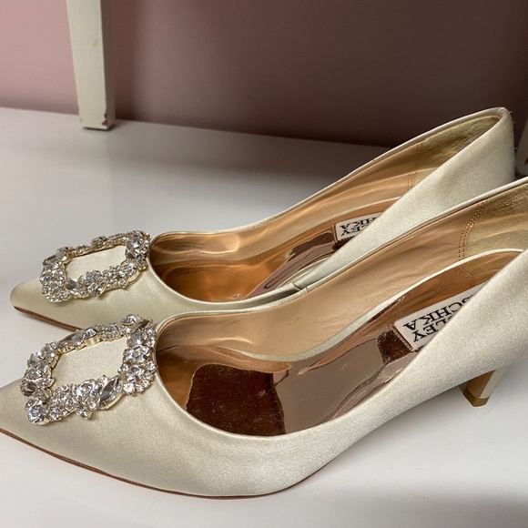 Badgley Mischka White heels - Picture 4 of 6